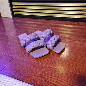 Norine Lilac Leather